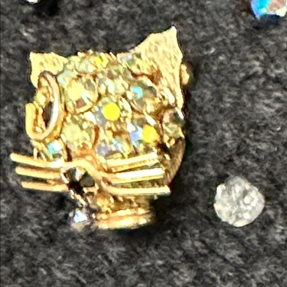 Joseph Warner Cat Head AB Rhinestones vintage brooch w/gold whiskers & ears 7/8”